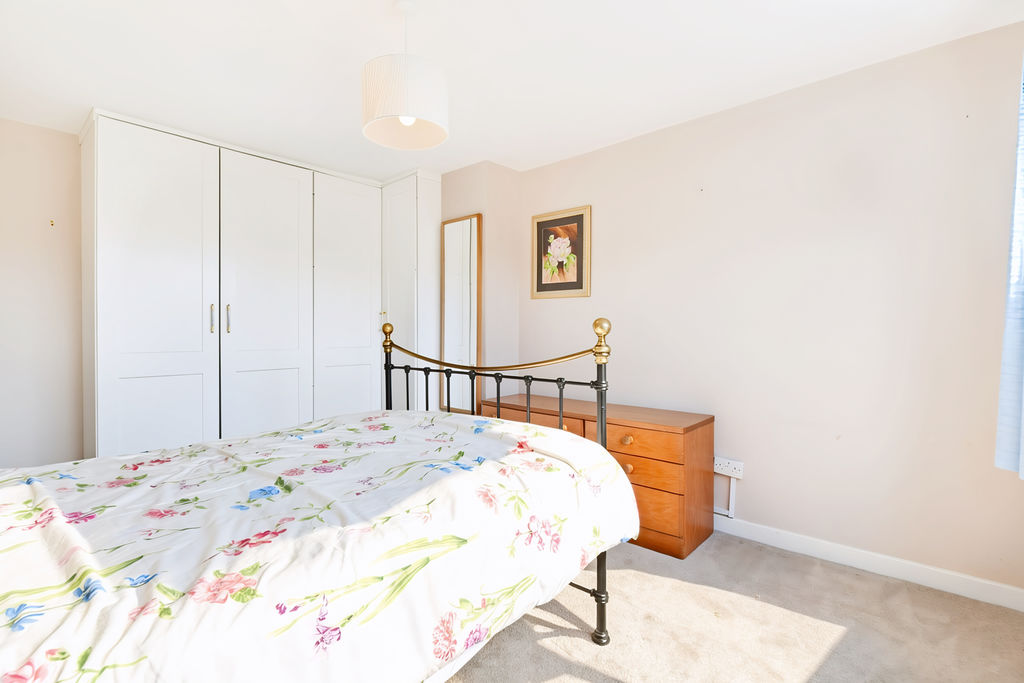 Bedroom- click for photo gallery